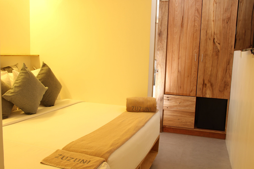Zuzuni Boutique Hotel, Malay