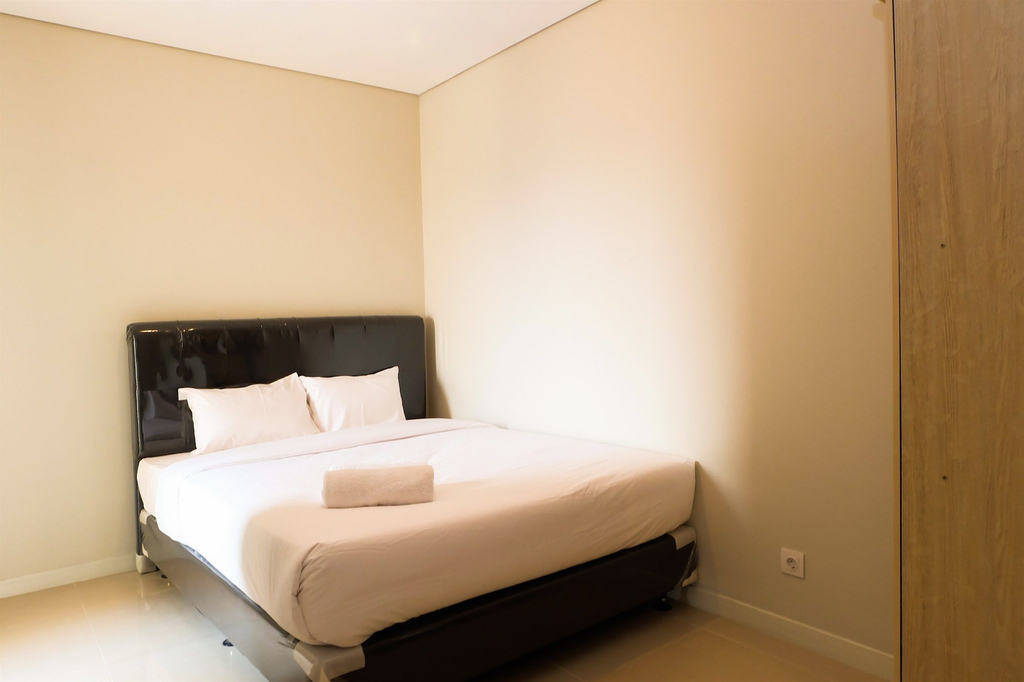 Pool View At Central Park Area (Madison Park) Apartment, Jakarta Barat