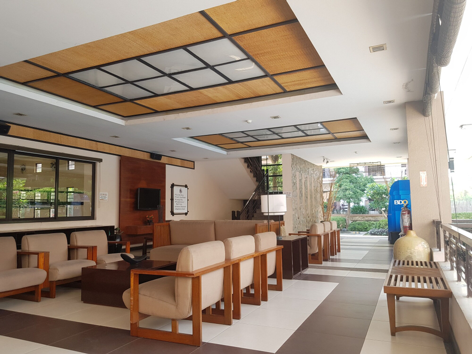 Romantic 1 Bedroom Condo at The Redwoods Condominium, Quezon City