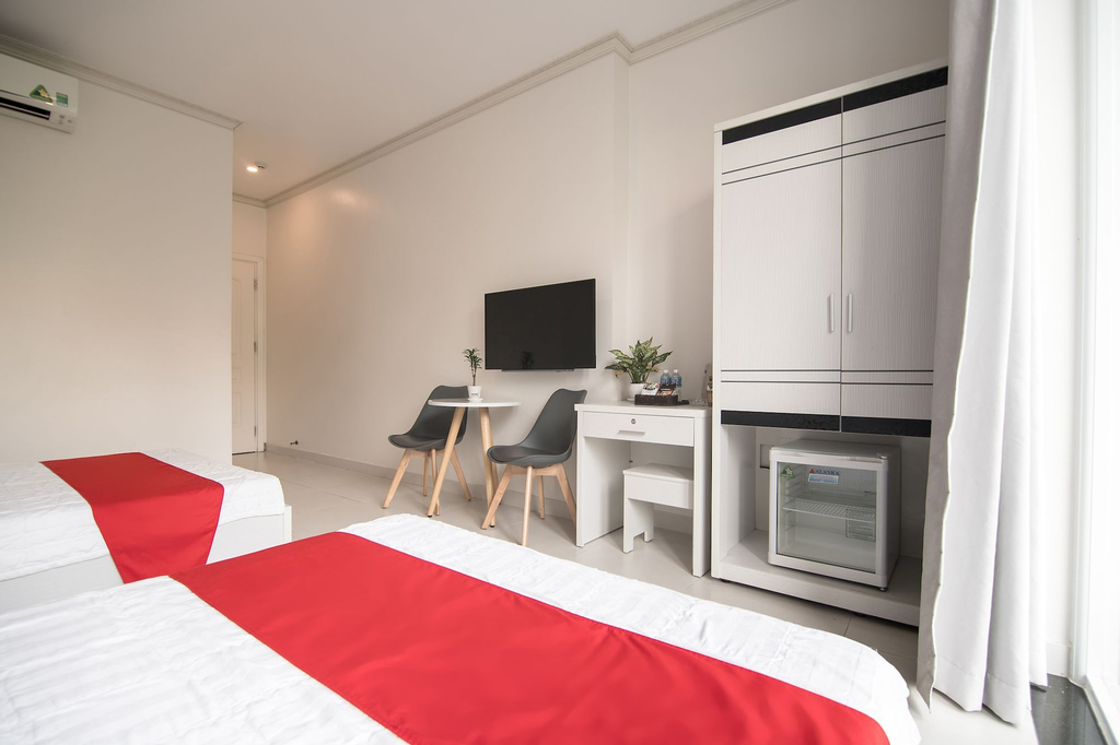 Bin Bin Hotel 4, Quận 7