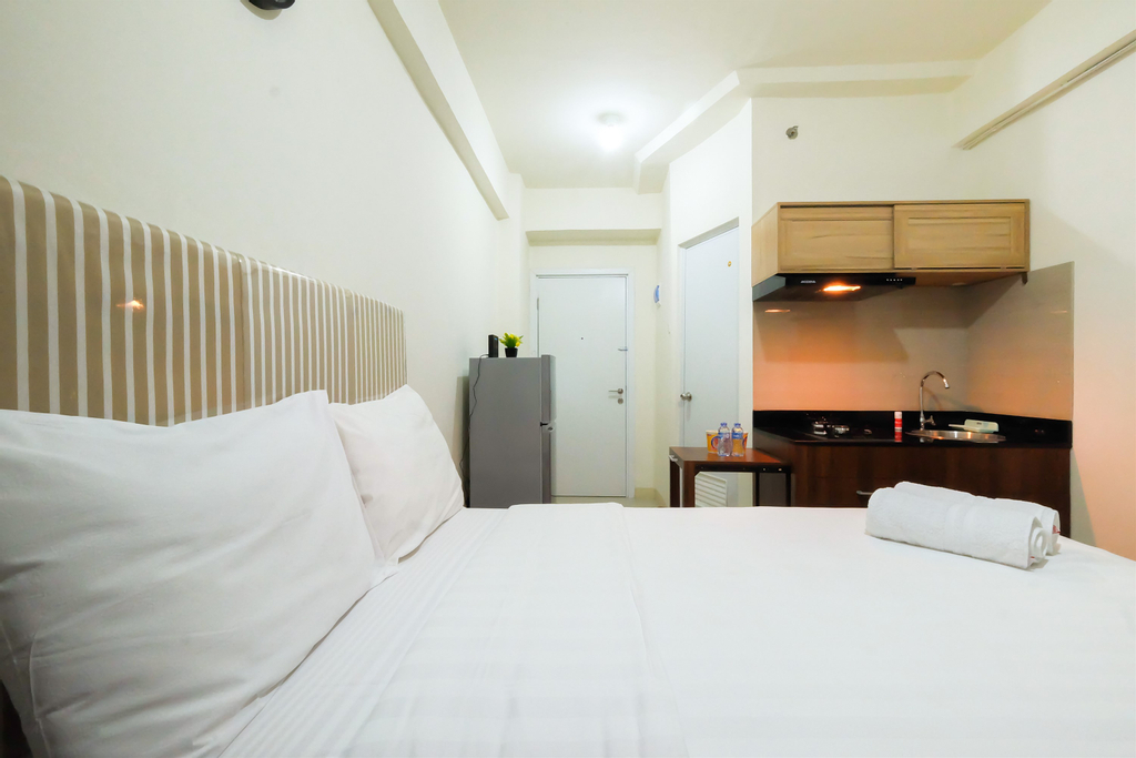 Studio Green Pramuka City Apartment with Mall Access By Travelio, Jakarta Pusat
