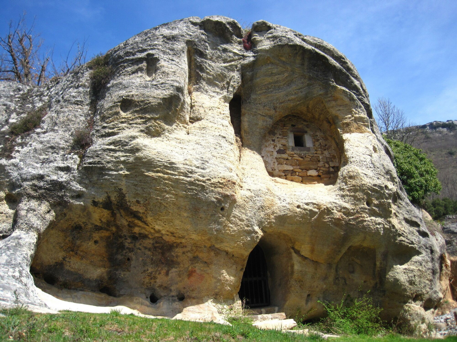 El Pozo de los Lobos, Cantabria