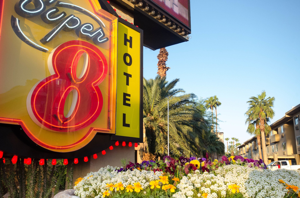 Super 8 by Wyndham Las Vegas North Strip/Fremont St. Area, Clark
