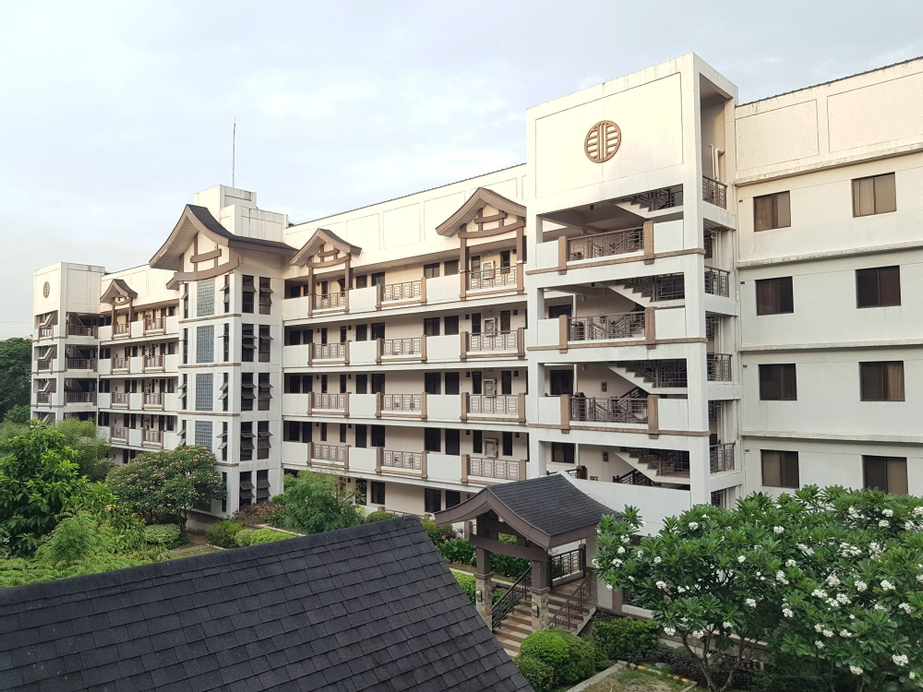 Romantic 1 Bedroom Condo at The Redwoods Condominium, Quezon City