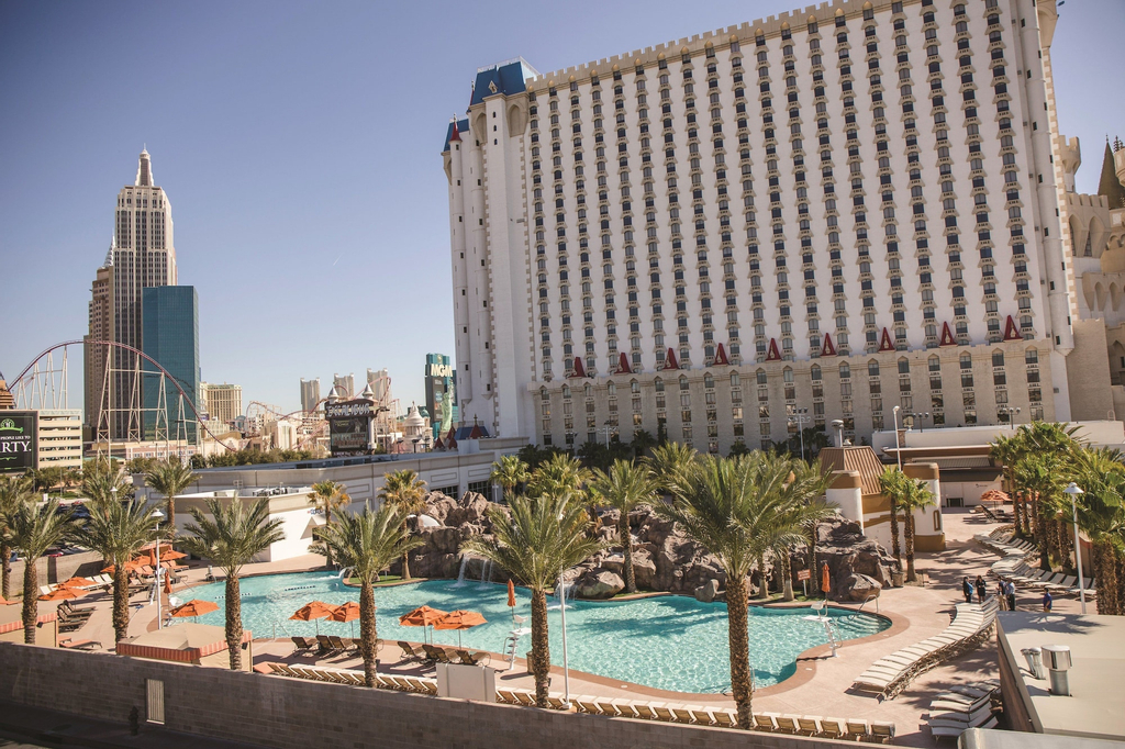 Excalibur Hotel & Casino, Clark