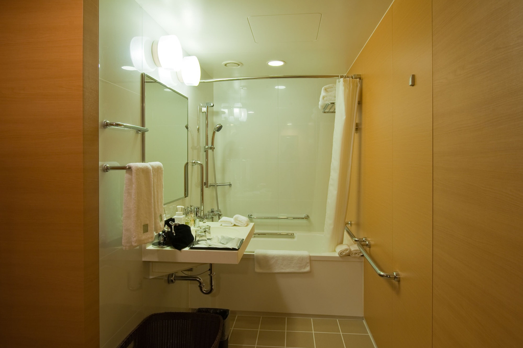 Bathroom 12