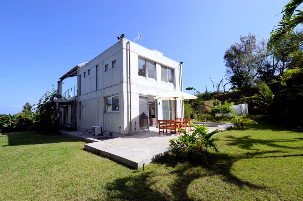Villa SkyChateau ONNA, Onna