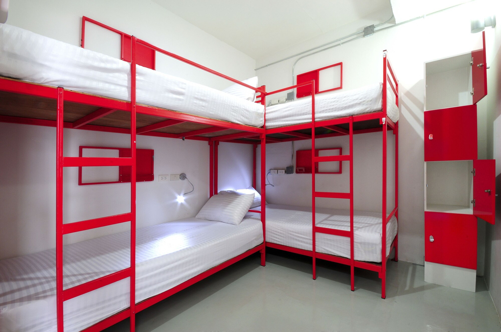 Jellybean Ezy Hostel Sathorn, Sathorn