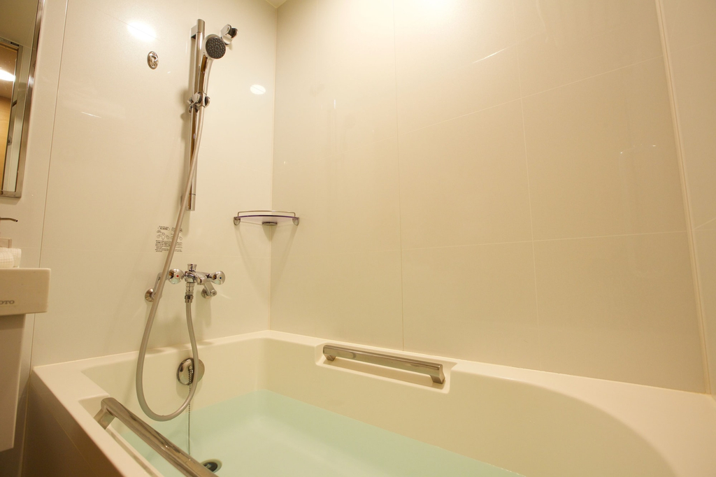 Bathroom 18