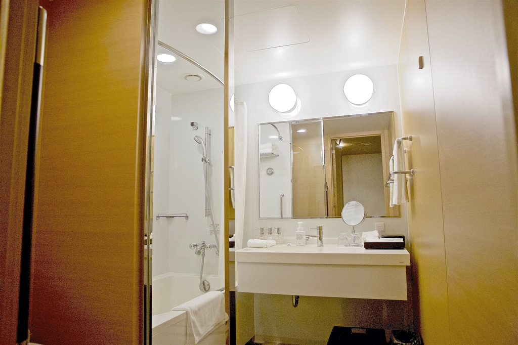 Bathroom 26