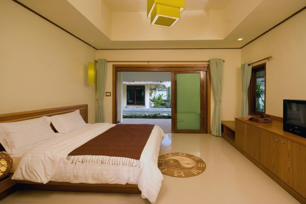Nantra De Deluxe, Nua Khlong