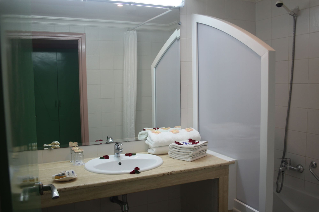 Bathroom 17