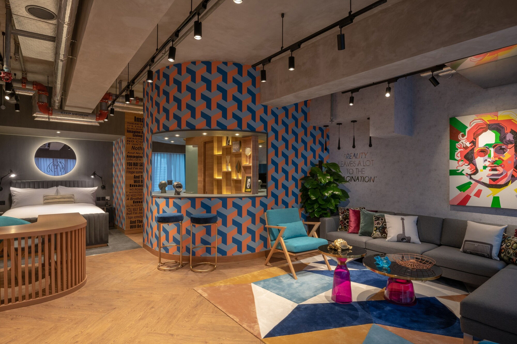 Ovolo Southside, Southern