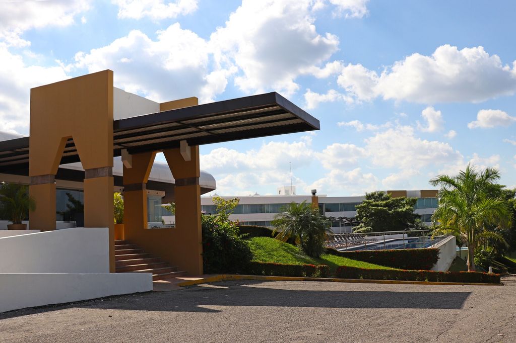Holiday Inn Villahermosa Aeropuerto, Centro