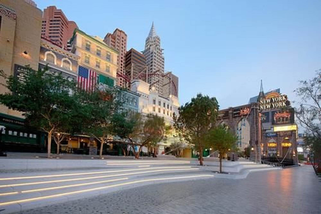 New York-New York Hotel & Casino, Clark