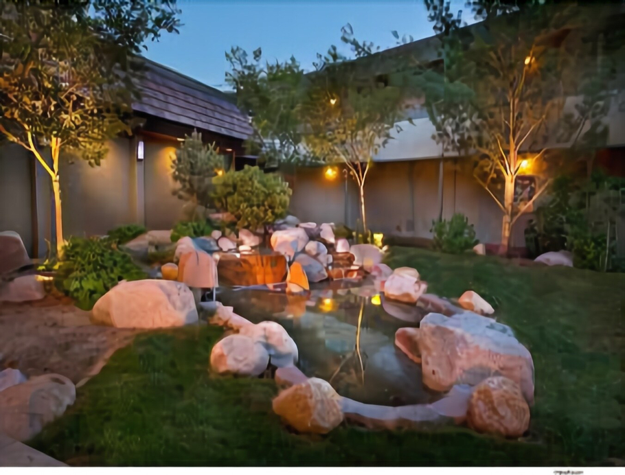 Super 8 by Wyndham Meadow Wood Courtyard, Washoe