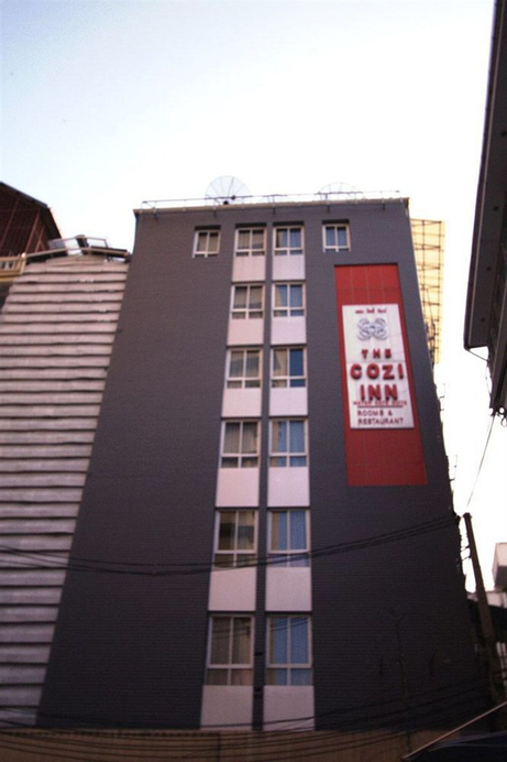 The Cozi Inn, Ratchathewi