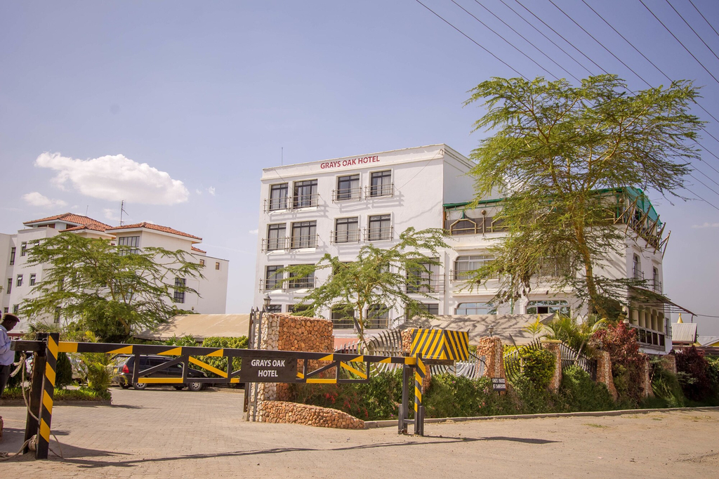Gray's Oak Hotel, Kajiado East
