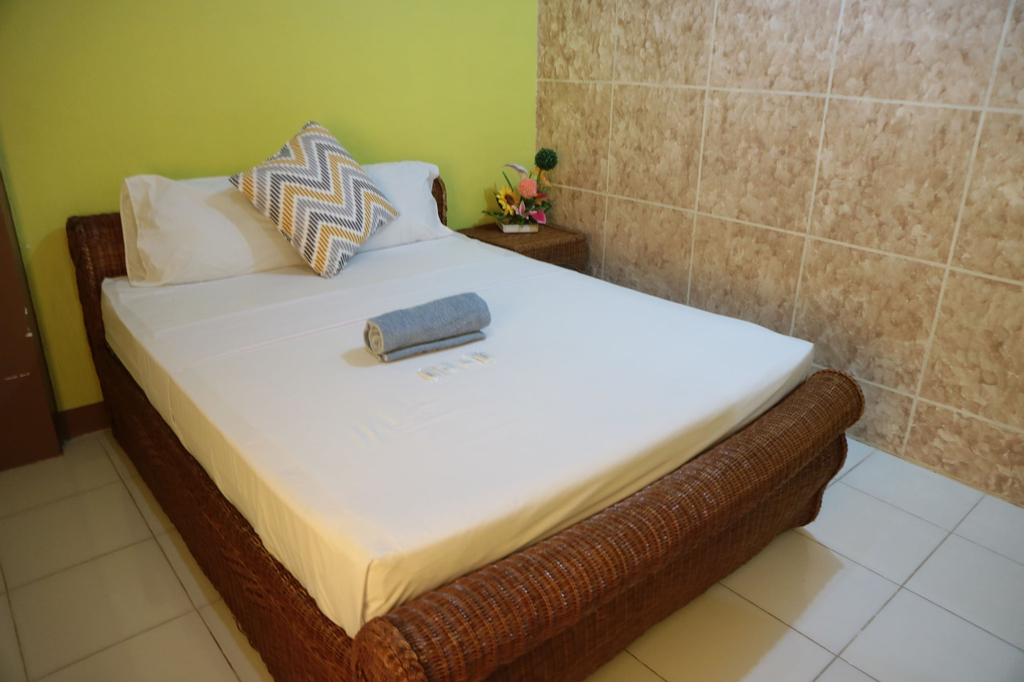 Centillo Travellers Inn, Malay