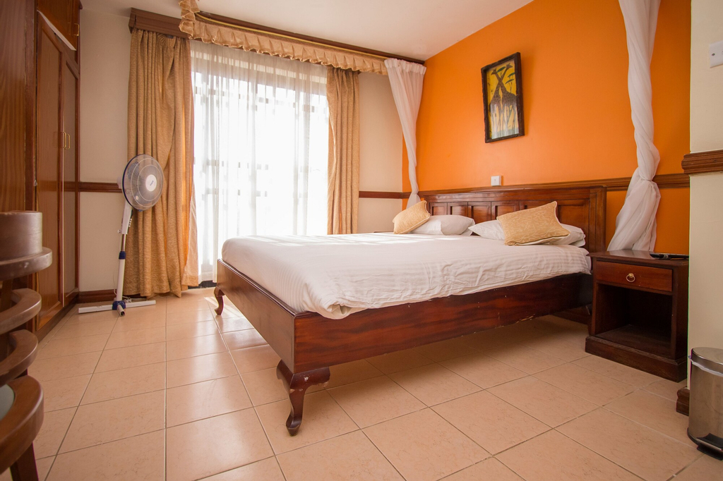 Gray's Oak Hotel, Kajiado East