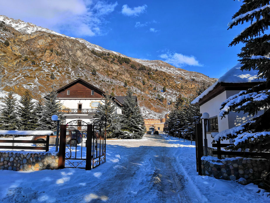 Elbrus HiLoft Hostel, El'brusskiy rayon
