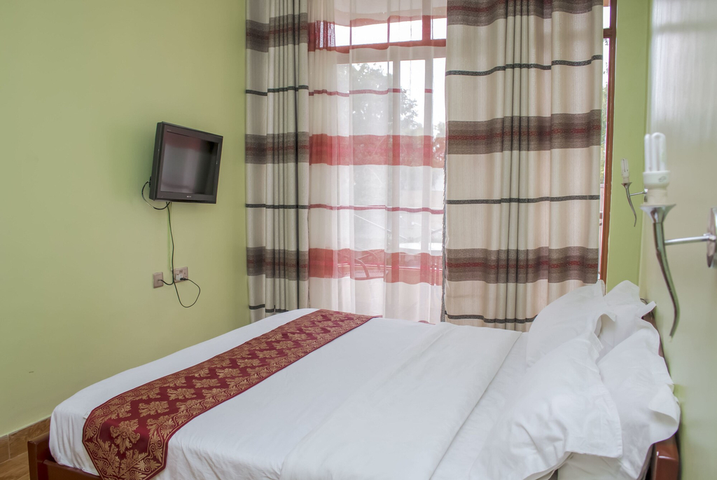 Beisa Hotel, Kieni