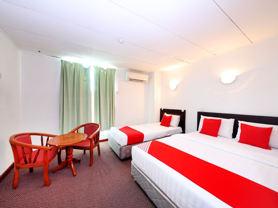 OYO 699 Plaza Hotel, Kota Kinabalu