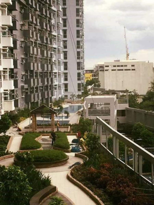 Cubao ManhattanHeights Unit 5H Tower C, Quezon City