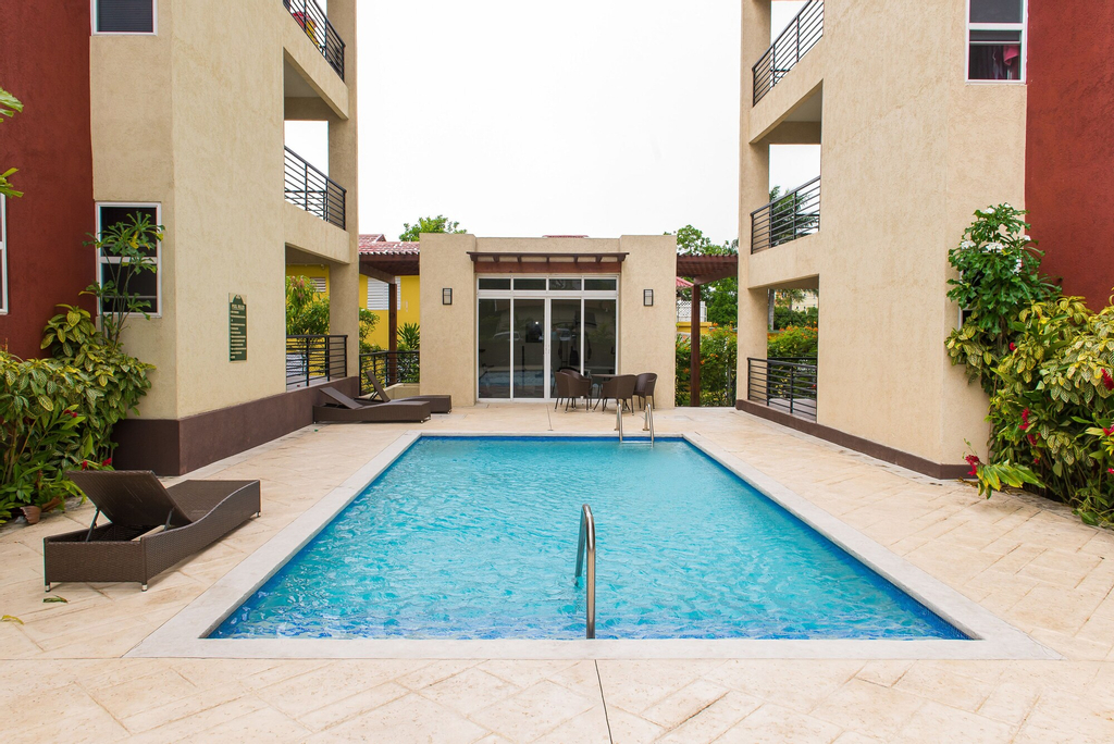 Kingston Modern Duplex Apartment,