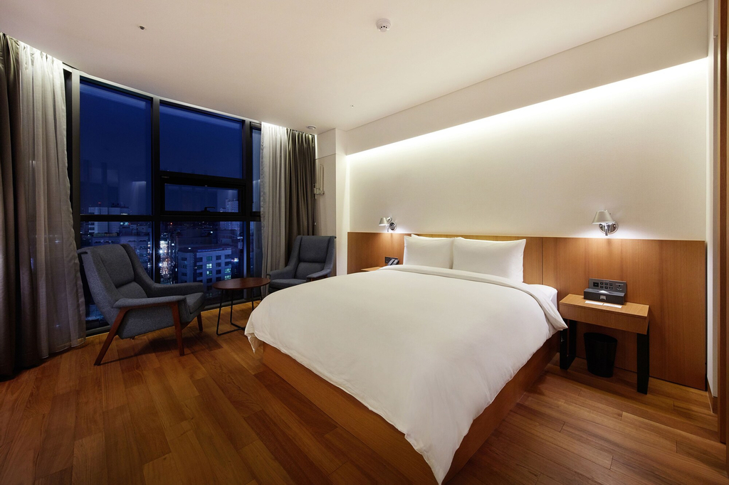Standard Hotel, Mapo
