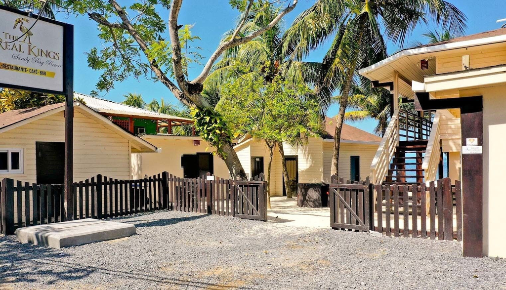 The Real Kings Resort, Roatán
