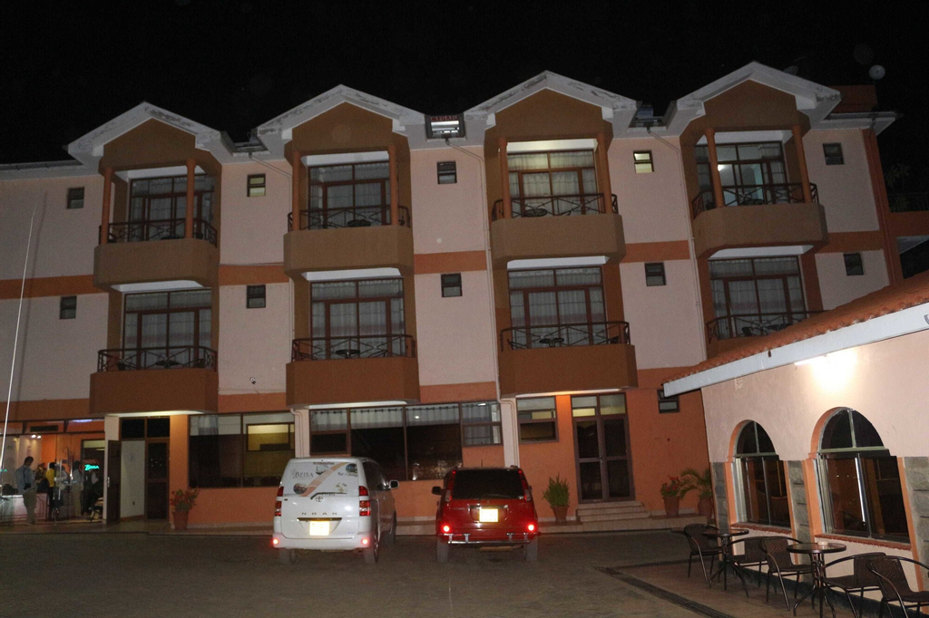 Beisa Hotel, Kieni