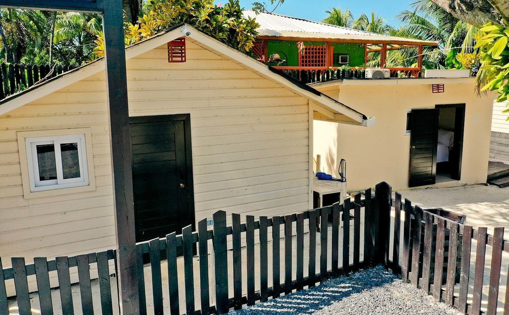 The Real Kings Resort, Roatán