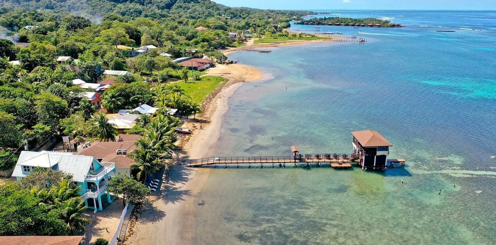 The Real Kings Resort, Roatán