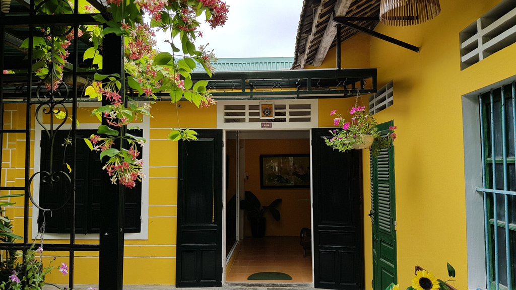 Lotus House, Huế