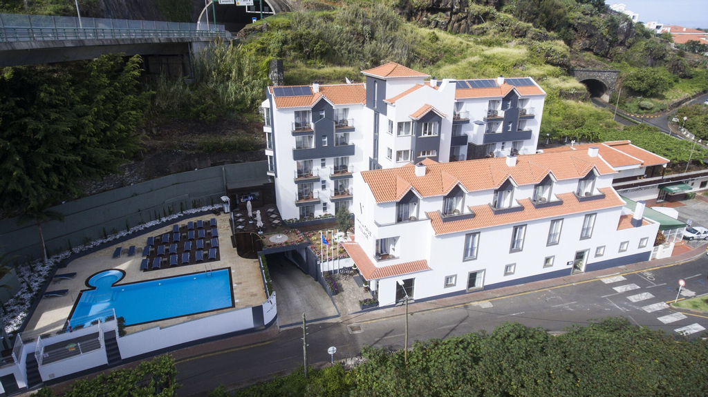Santa Cruz Village Hotel, Santa Cruz