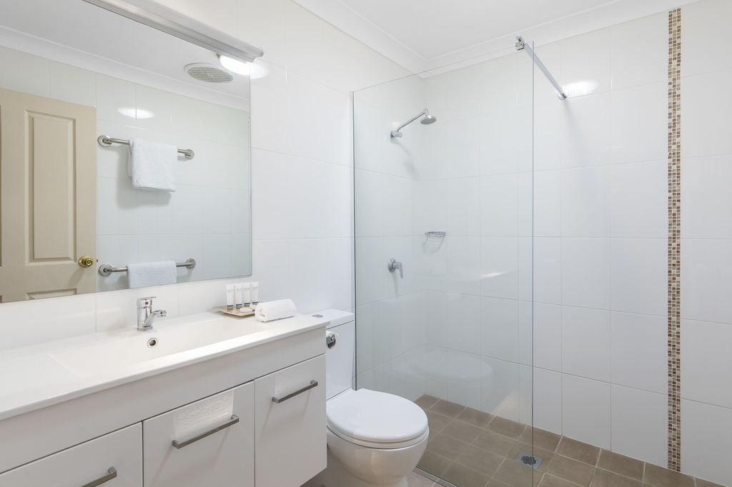 Bathroom 9