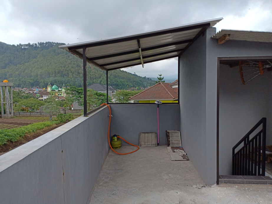 Homestay Omah Seledri Batu, Malang