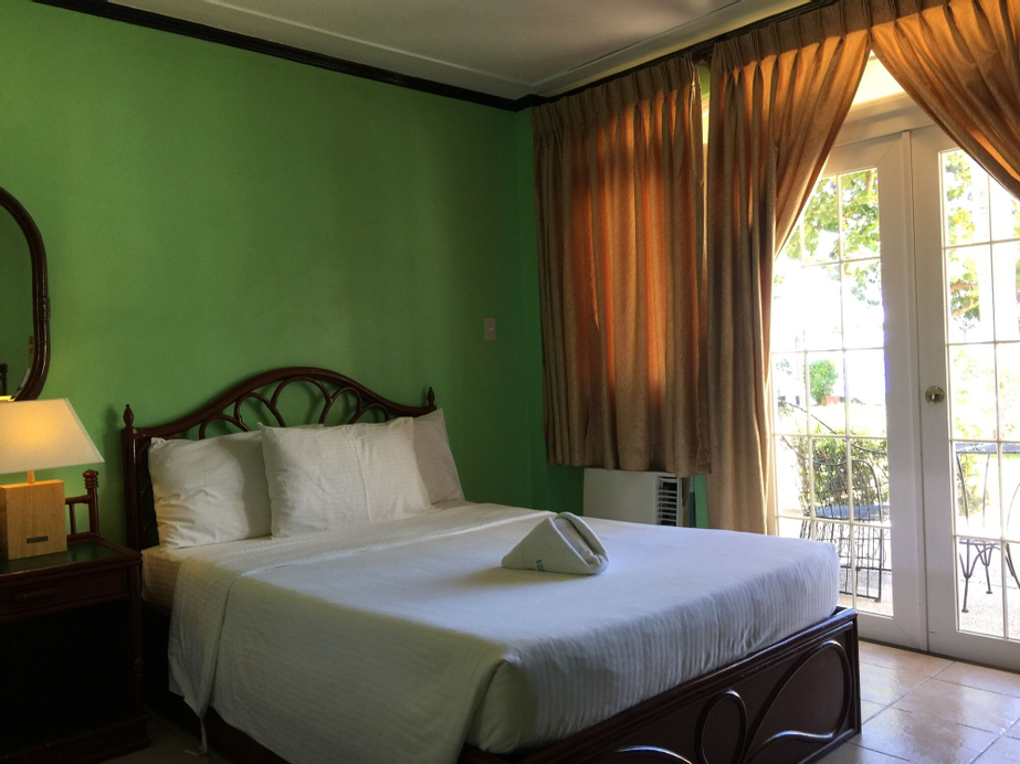 Vista Mar Beach Resort and Country Club, Lapu-Lapu City