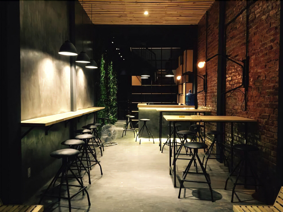 Golden Snake Hostel, Hoàn Kiếm