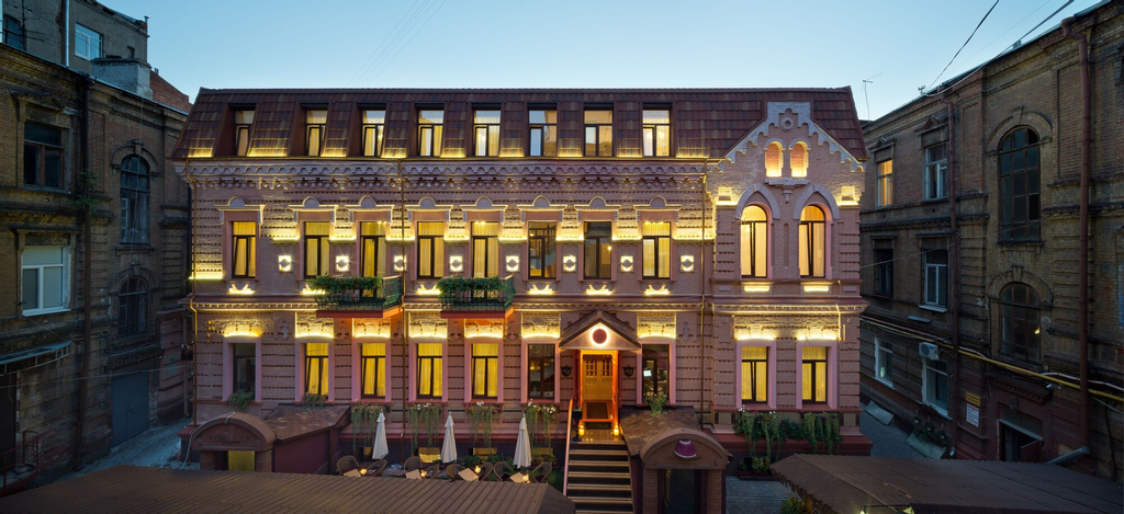 Hotel 19, Kharkivs'ka
