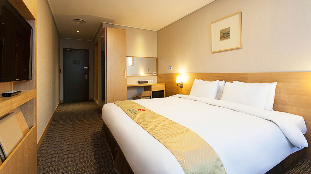 Hotel Skypark Central Myeongdong, Jongro