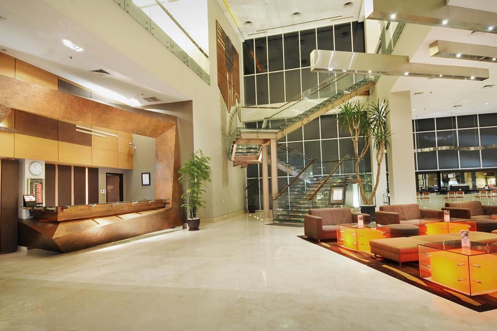 The Luxton Bandung, Bandung