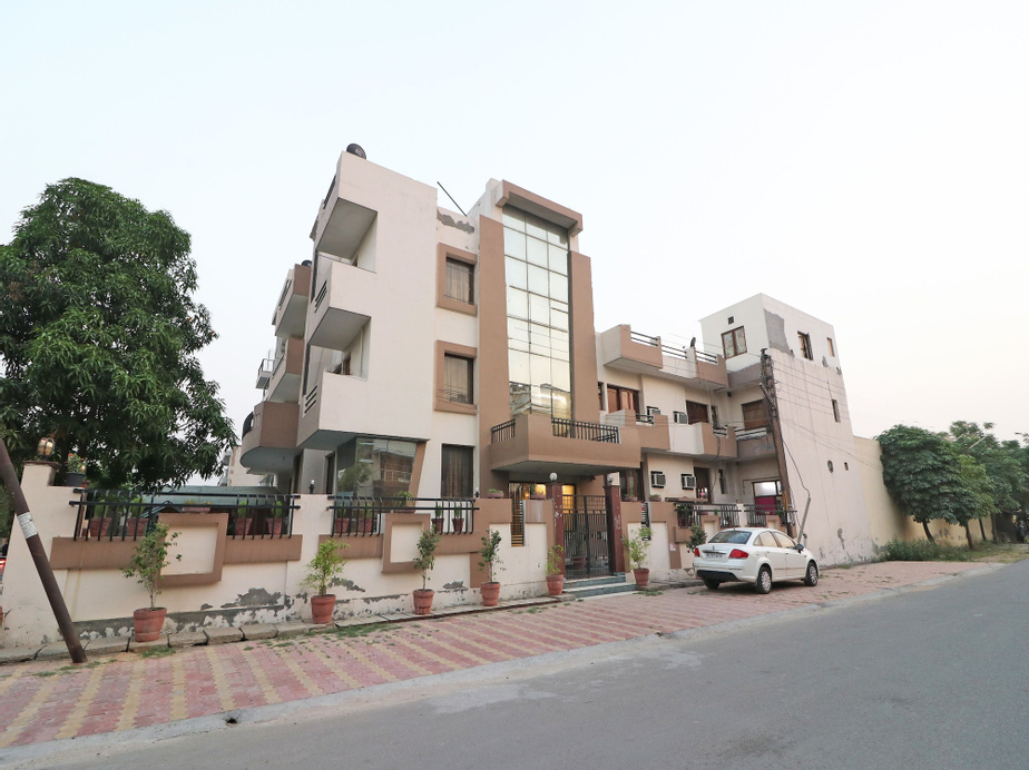 OYO 598 Hotel B K House, Gautam Buddha Nagar