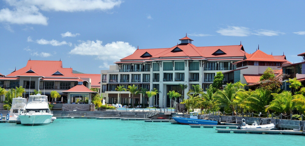 Eden Bleu Hotel,