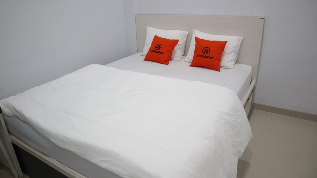 Koolkost Syariah near Kampus UNSOED (minimal stay 6 nights), Banyumas