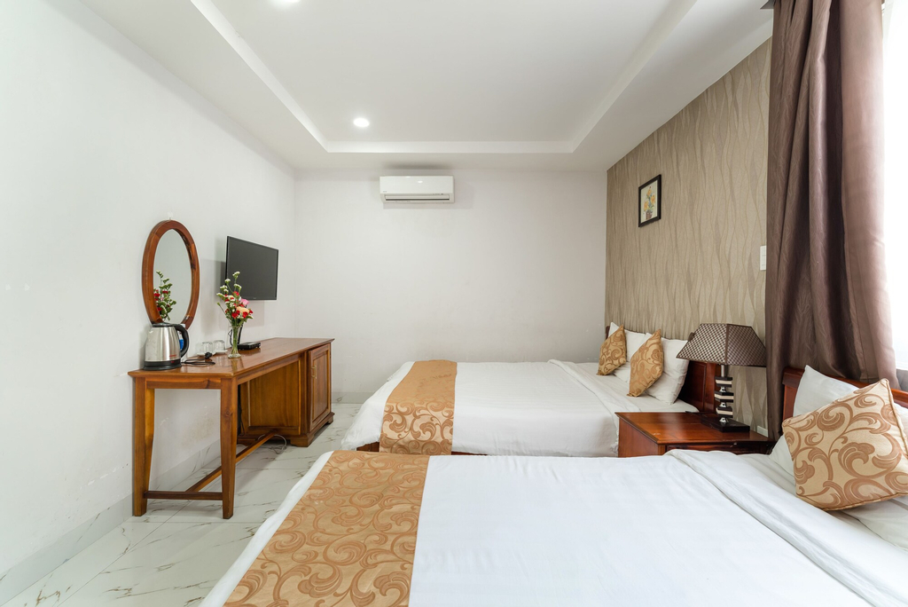 The Rose Hotel, Thanh Khê