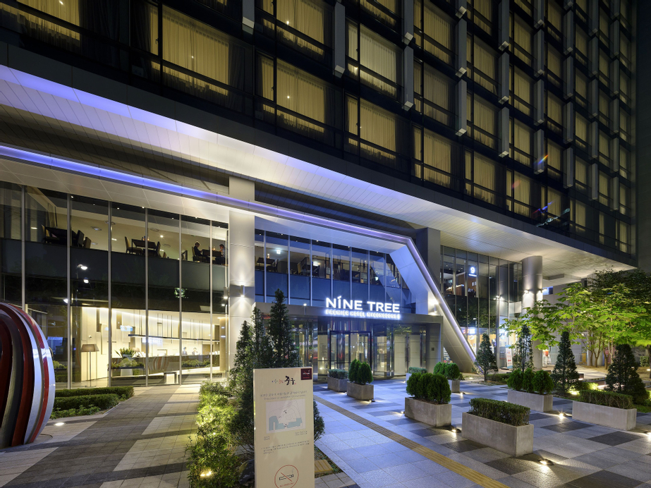Nine Tree Premier Hotel Myeongdong 2, Jung