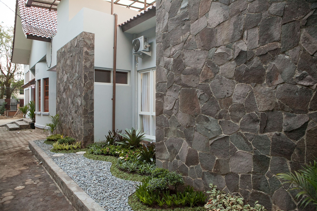 RedDoorz Plus near Pasundan University, Bandung