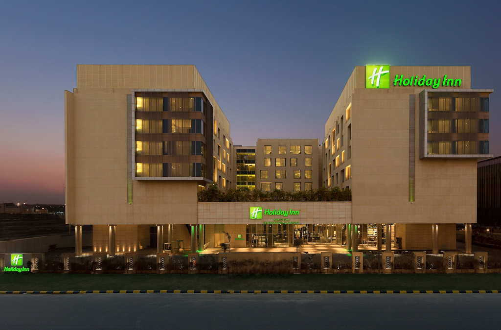 Holiday Inn New Delhi International Airport, West